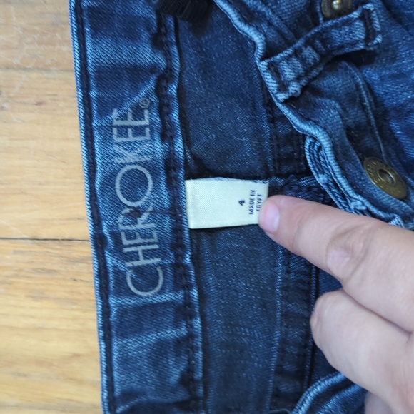 Jeans - Picture 2 of 2